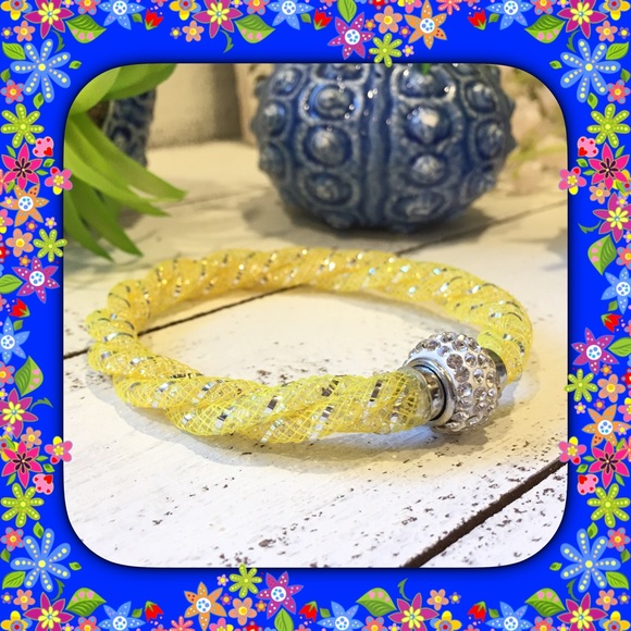 Diamond Mesh Magnet Bracelet - Picture 5 of 6